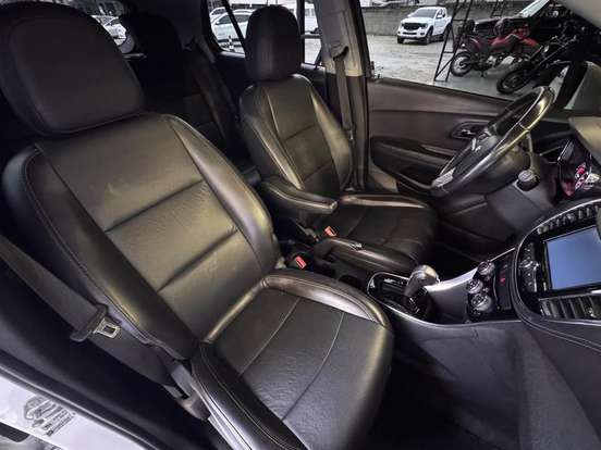 CHEVROLET-TRACKER-2018