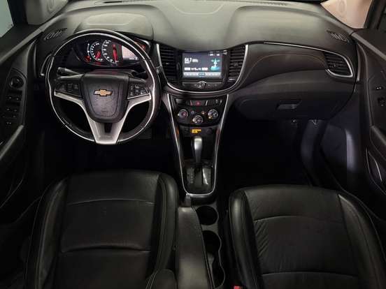 CHEVROLET-TRACKER-2018