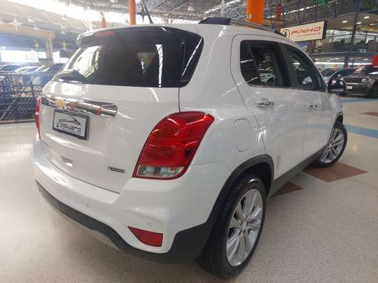 CHEVROLET-TRACKER-2017