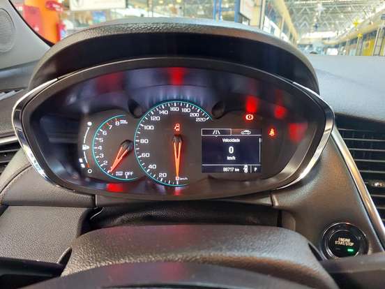 CHEVROLET-TRACKER-2017