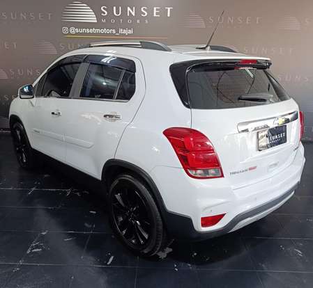 CHEVROLET-TRACKER-2018
