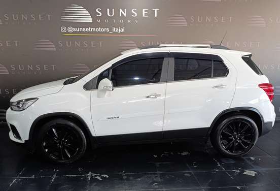 CHEVROLET-TRACKER-2018