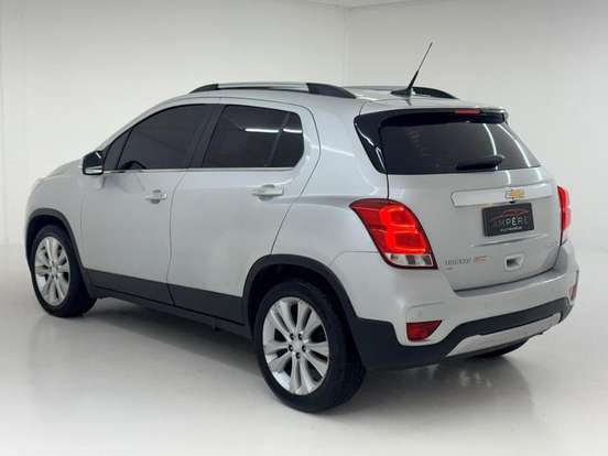 CHEVROLET-TRACKER-2018