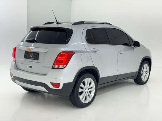 CHEVROLET-TRACKER-2018