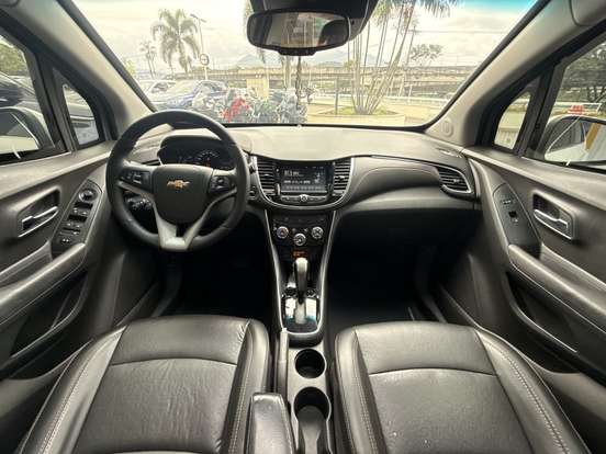 CHEVROLET-TRACKER-2017