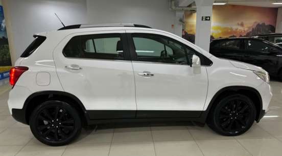 CHEVROLET-TRACKER-2018