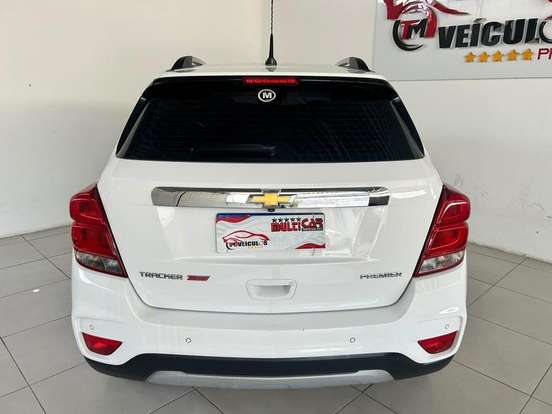 CHEVROLET-TRACKER-2019
