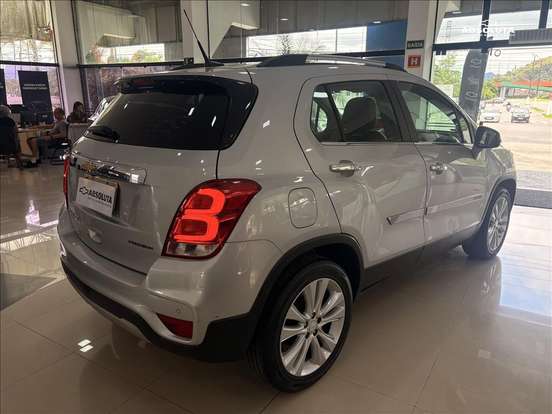 CHEVROLET-TRACKER-2019