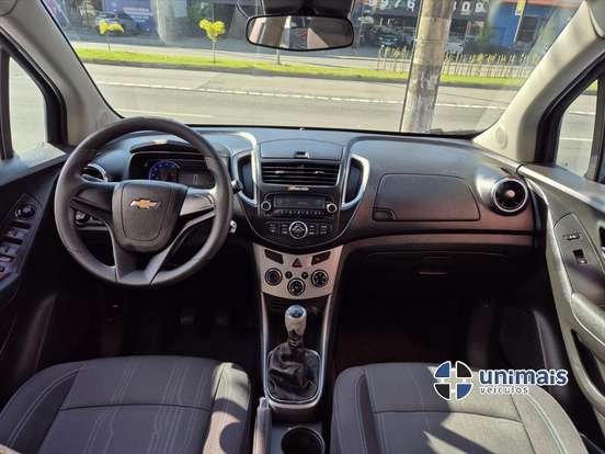 CHEVROLET-TRACKER-2014
