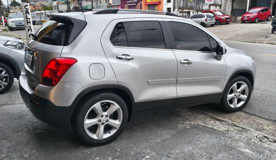 CHEVROLET-TRACKER-2015