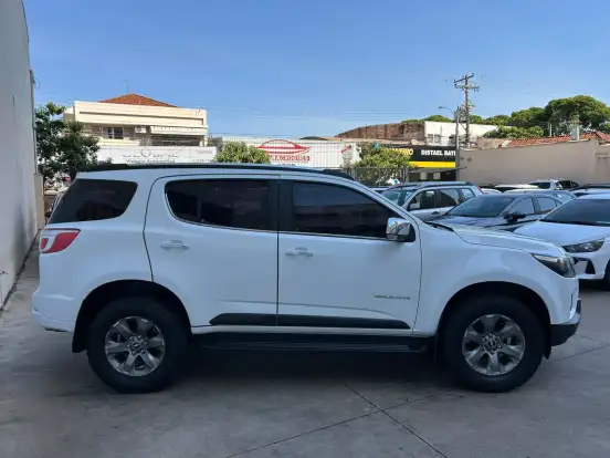 CHEVROLET-TRAILBLAZER-2021