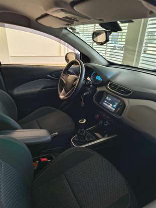 CHEVROLET-ONIX-2016