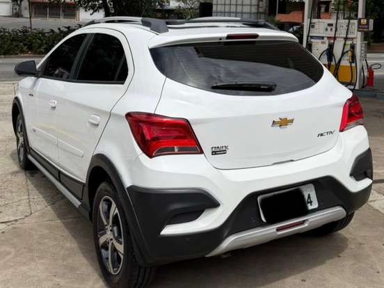 CHEVROLET-ONIX-1.4 MPFI ACTIV 8V FLEX 4P AUTOMÁTICO CHEVROLET-ONIX-2018
