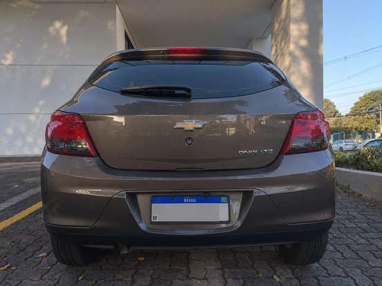 CHEVROLET-ONIX-2014