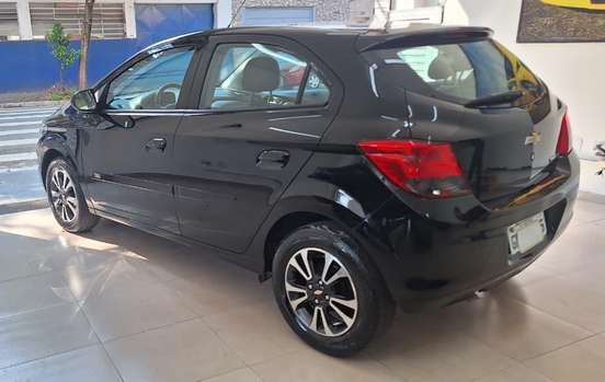 CHEVROLET-ONIX-2016