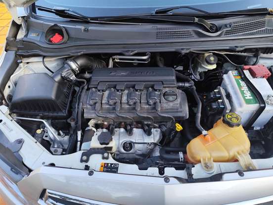 CHEVROLET-ONIX-2013