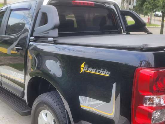 CHEVROLET-S10-2.5 FREERIDE 4X2 CD 16V FLEX 4P MANUAL CHEVROLET-S10-2015