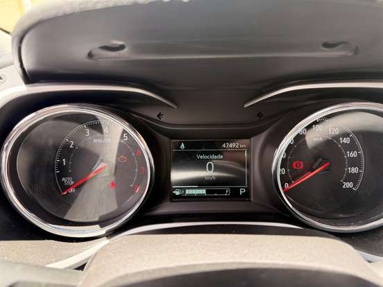 CHEVROLET-TRACKER-2020