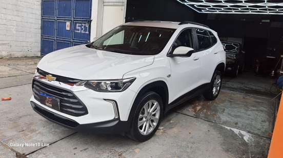 CHEVROLET-TRACKER-2023