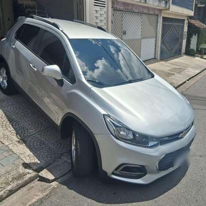 CHEVROLET-TRACKER-2017