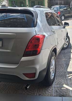 CHEVROLET-TRACKER-2017