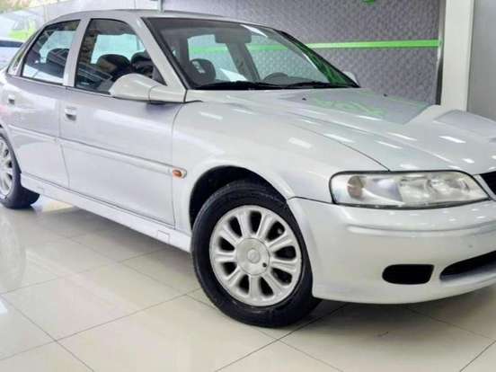 CHEVROLET-VECTRA-2.2 SFI GLS 16V GASOLINA 4P AUTOMÁTICO CHEVROLET-VECTRA-2000