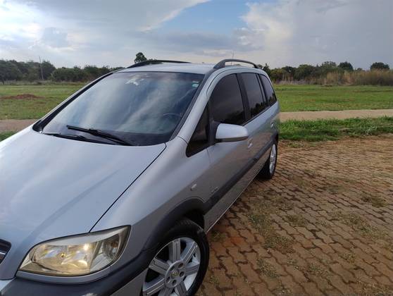 CHEVROLET ZAFIRA 2.0 MPFI ELITE 8V FLEX 4P AUTOMÁTICO