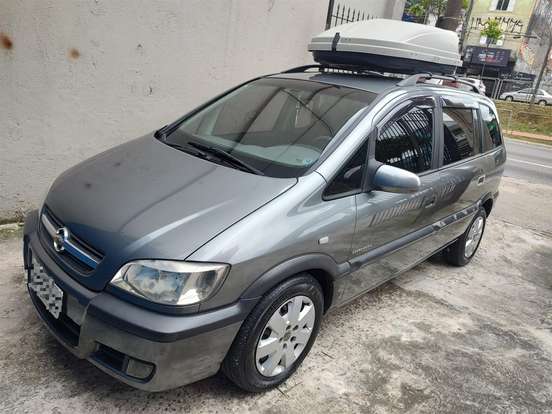 CHEVROLET-ZAFIRA-2011