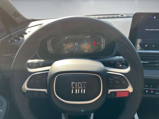 FIAT-FASTBACK-2025