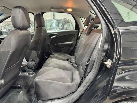 FIAT-GRAND SIENA-2015