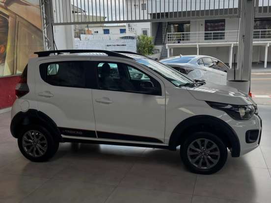 FIAT-MOBI-1.0 EVO FLEX TREKKING MANUAL FIAT-MOBI-2023