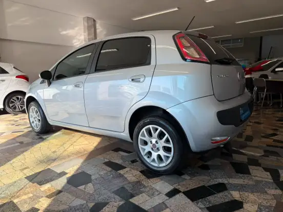 FIAT-PUNTO-2014