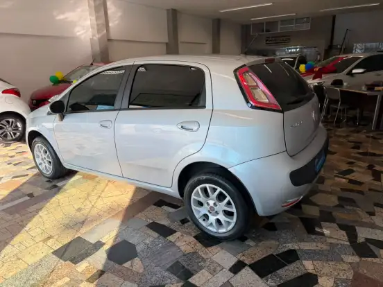 FIAT-PUNTO-2014
