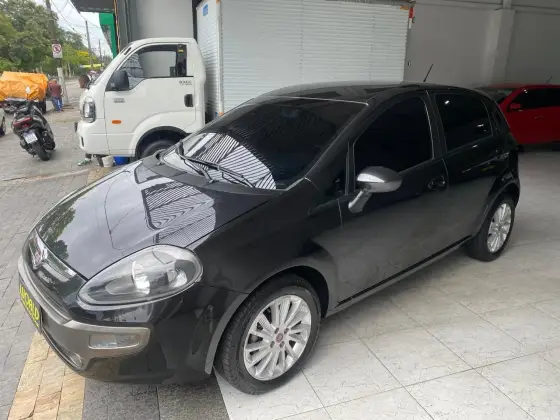 FIAT PUNTO 1.6 ESSENCE 16V FLEX 4P AUTOMATIZADO