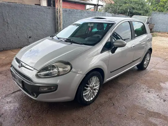 FIAT-PUNTO-1.6 ESSENCE 16V FLEX 4P AUTOMATIZADO FIAT-PUNTO-2013