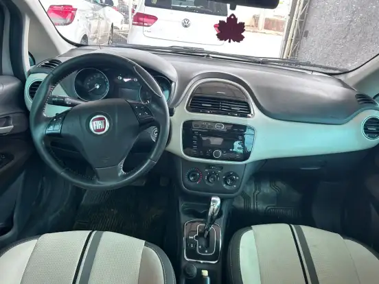 FIAT-PUNTO-1.6 ESSENCE 16V FLEX 4P AUTOMATIZADO FIAT-PUNTO-2013