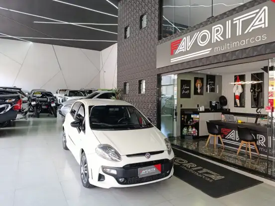 FIAT-PUNTO-1.8 BLACKMOTION 16V FLEX 4P AUTOMATIZADO FIAT-PUNTO-2014