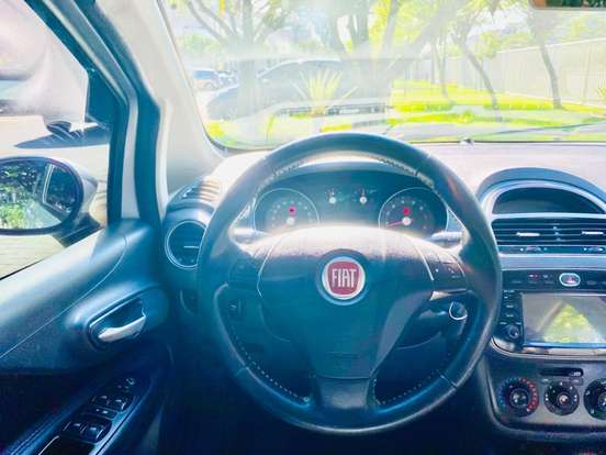 FIAT-PUNTO-1.6 ESSENCE 16V FLEX 4P MANUAL FIAT-PUNTO-2014