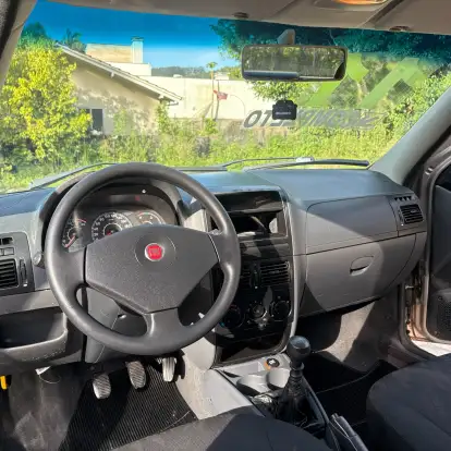 FIAT-SIENA-2010