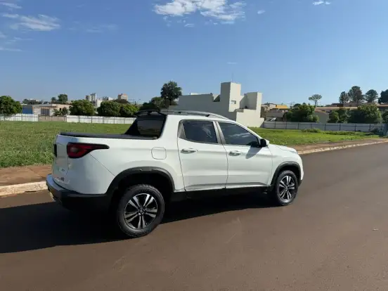 FIAT-TORO-1.3 TURBO 270 FLEX FREEDOM AT6 FIAT-TORO-2023
