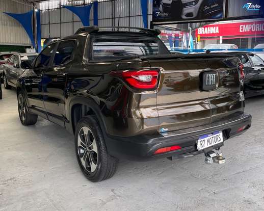 FIAT-TORO-2016