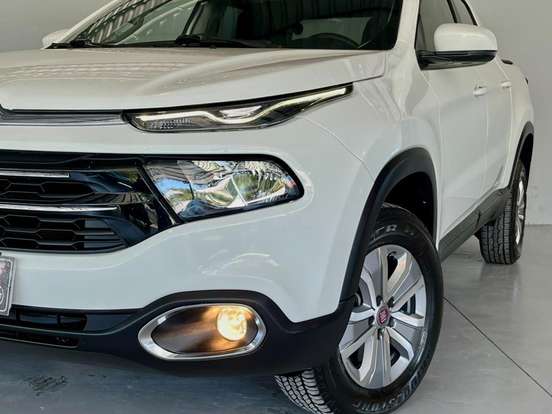 FIAT-TORO-1.8 16V EVO FLEX FREEDOM AT6 FIAT-TORO-2017