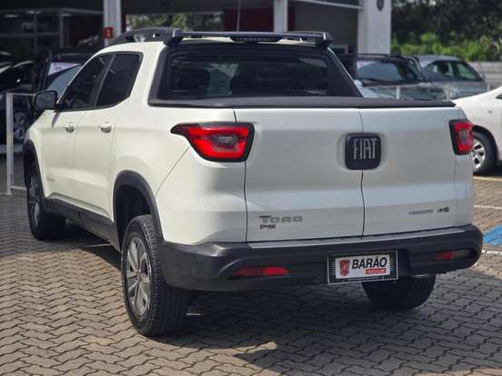 FIAT-TORO-2017