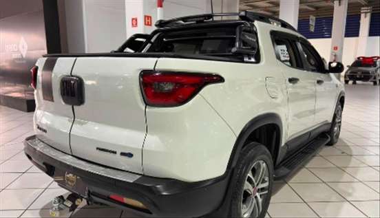 FIAT-TORO-2016