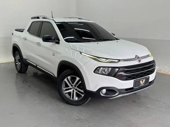 FIAT TORO 2.0 16V TURBO DIESEL VOLCANO 4WD AT9