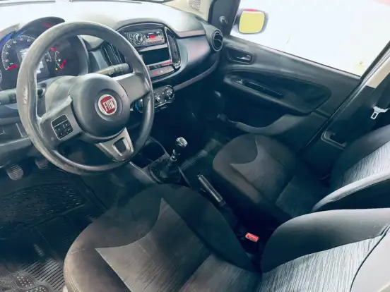 FIAT-UNO-1.0 EVO ATTRACTIVE 8V FLEX 4P MANUAL FIAT-UNO-2015