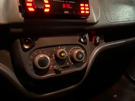 FIAT-UNO-2015