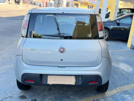 FIAT-UNO-2021