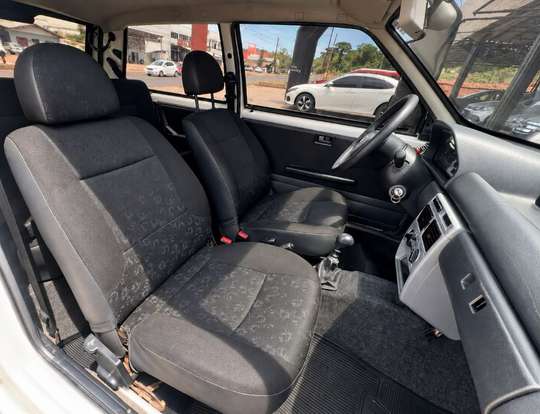 FIAT-UNO-1.0 MPI MILLE FIRE ECONOMY 8V FLEX 2P MANUAL FIAT-UNO-2012