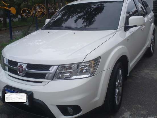 FIAT-FREEMONT-2.4 PRECISION 16V GASOLINA 4P AUTOMÁTICO FIAT-FREEMONT-2014